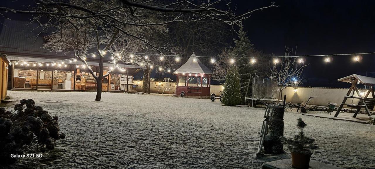 Pensiunea Miraj Polovragi Buitenkant foto